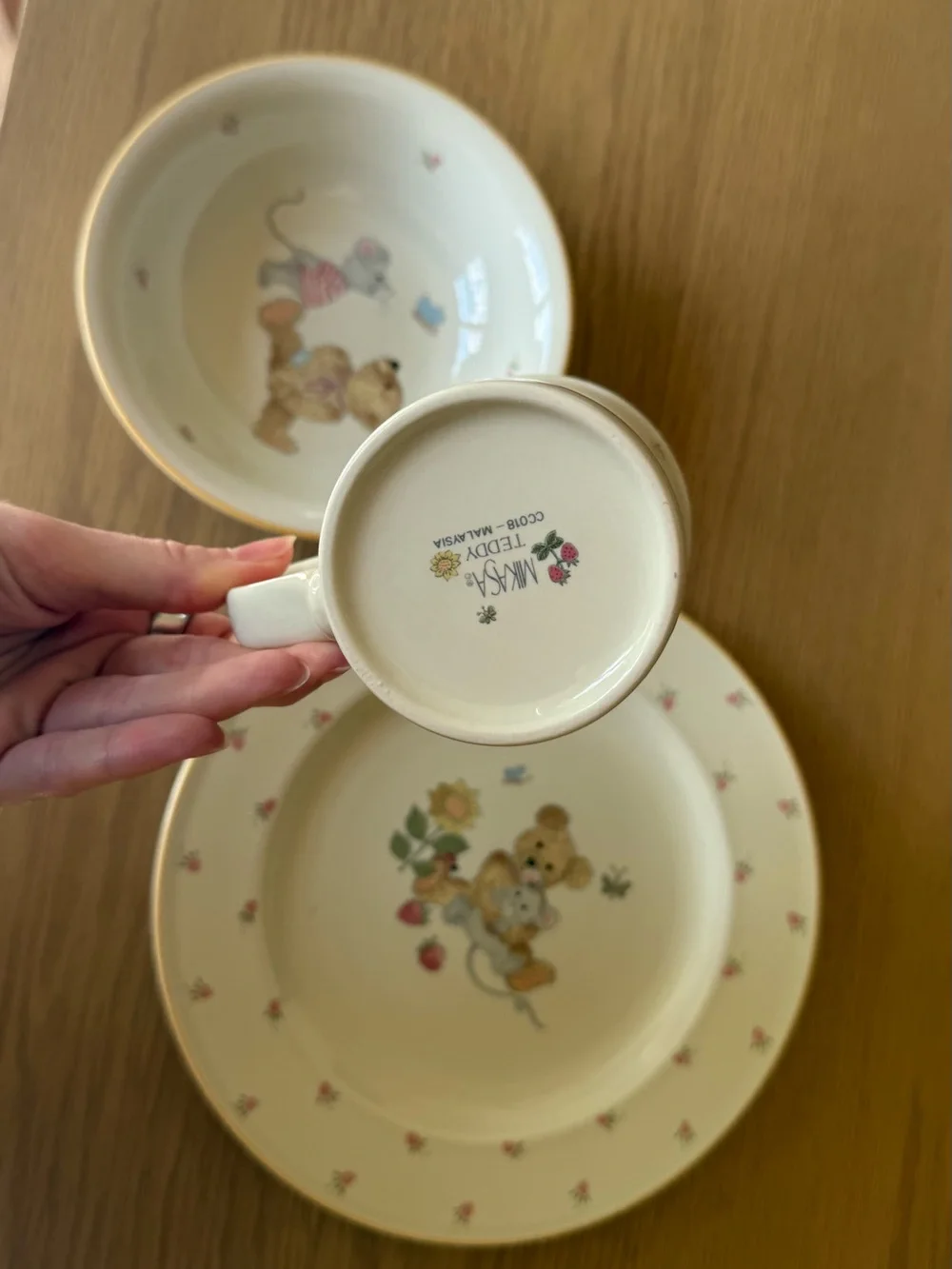 Mikasa Teddy Cream Plate with Floral Accent